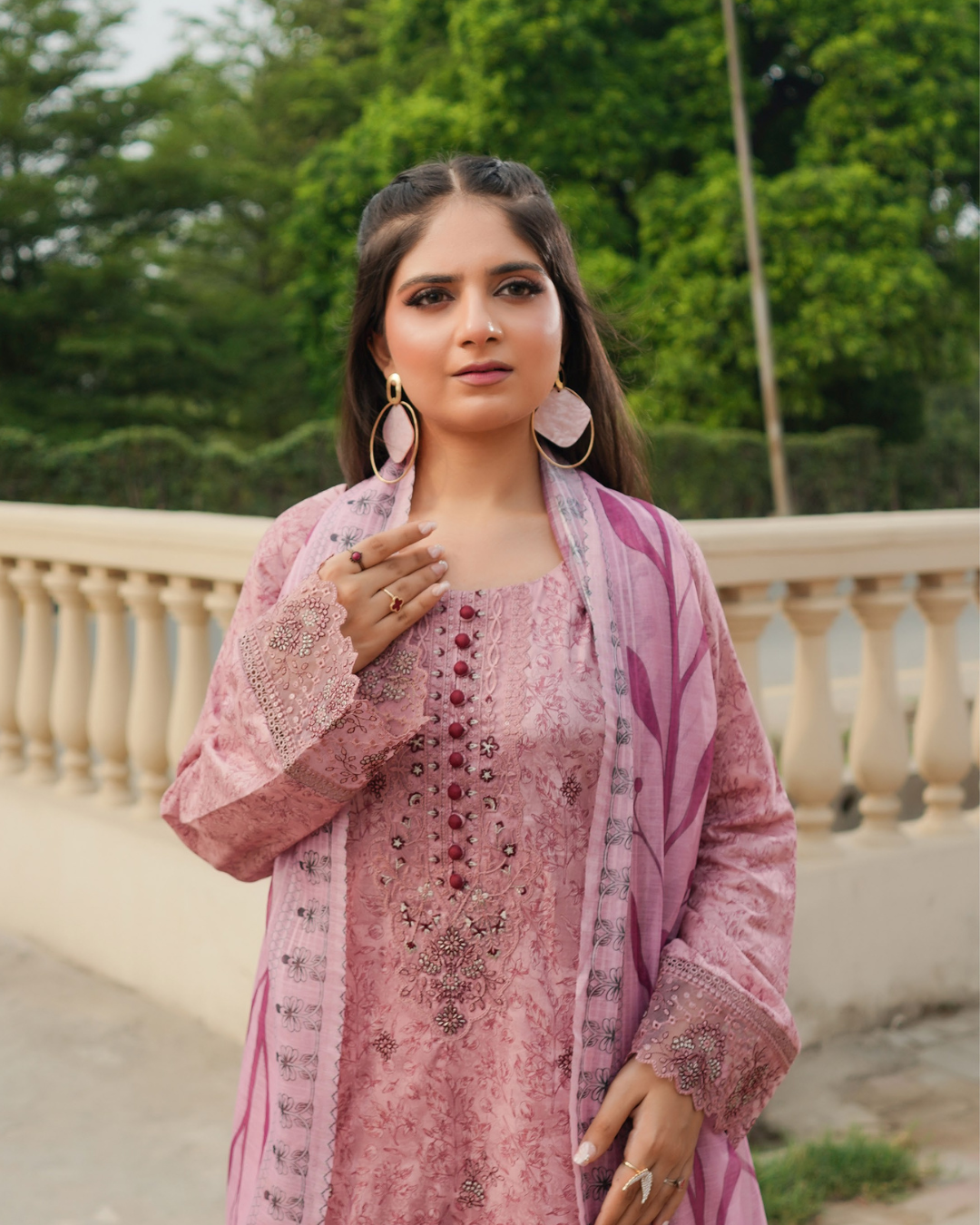 Pure Lawn Chikankari Ensemble with Organza & Lace Trending