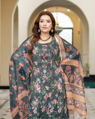 Svougish Trends: Pure Lawn Stitched Ensemble with Organza & Patchwork